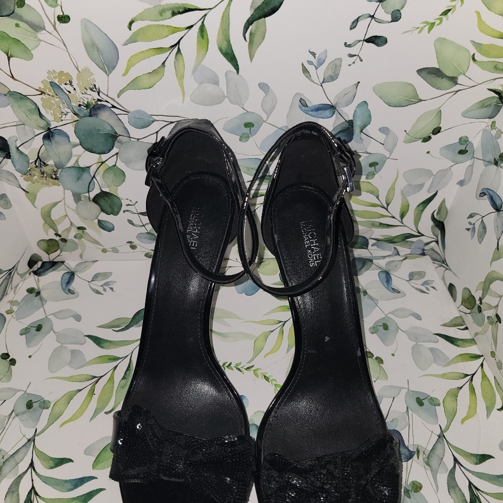Michael Kors with Sequined Bow - Picture 5 of 11
